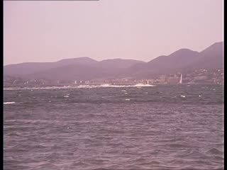 火热的圣托贝热城堡