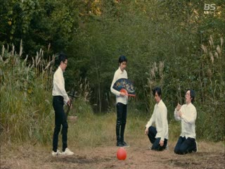 野风湿身的女人